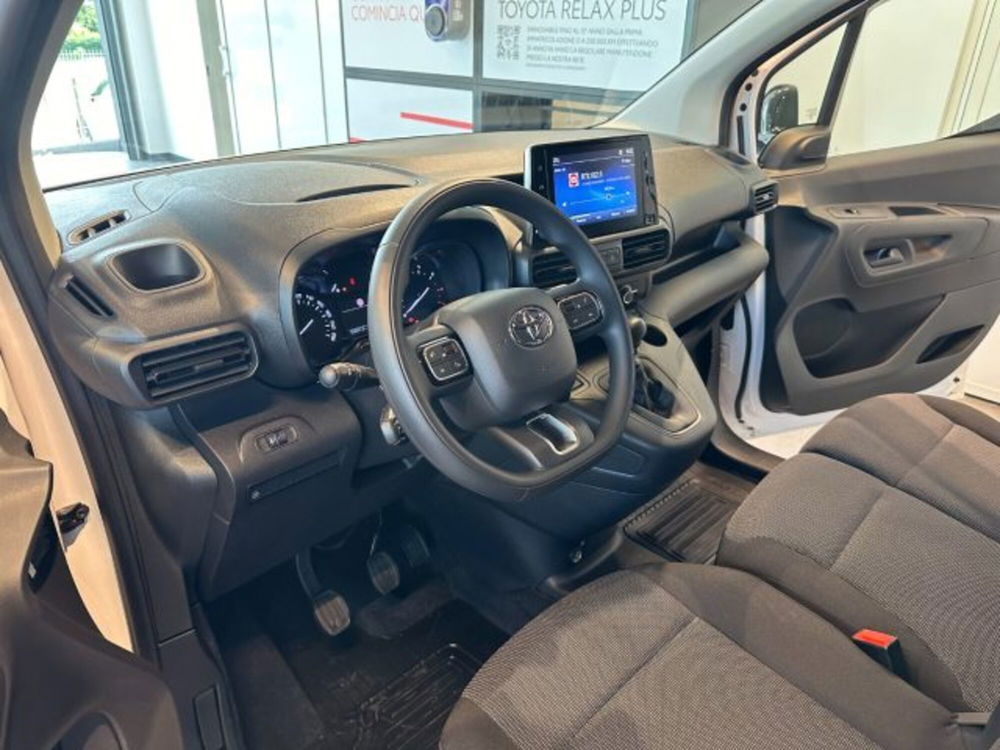 Toyota Proace City nuova a Cuneo (10)