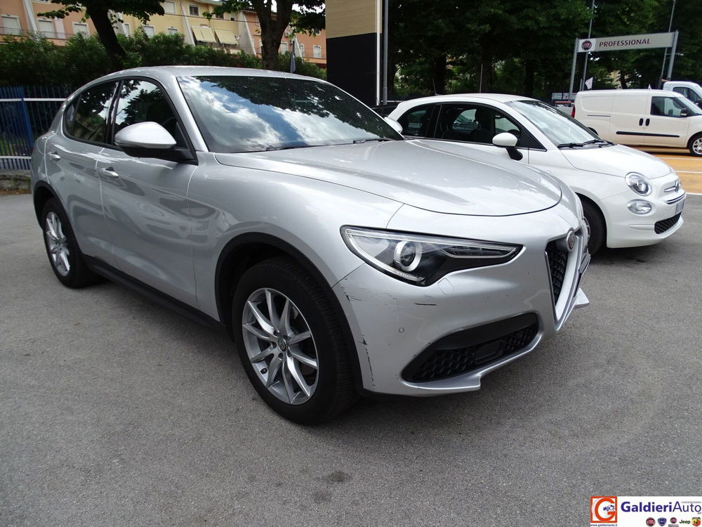 Alfa Romeo Stelvio usata a Salerno (2)