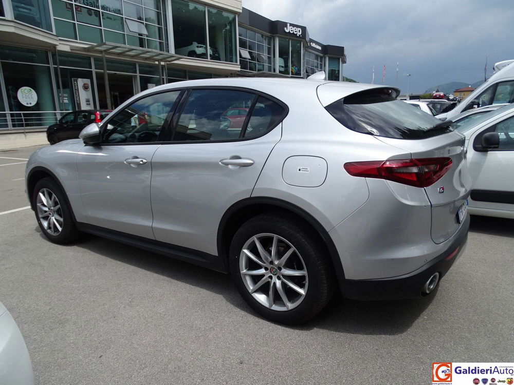 Alfa Romeo Stelvio usata a Salerno (3)