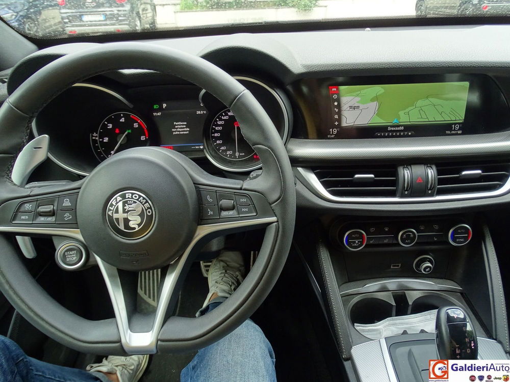 Alfa Romeo Stelvio usata a Salerno (5)