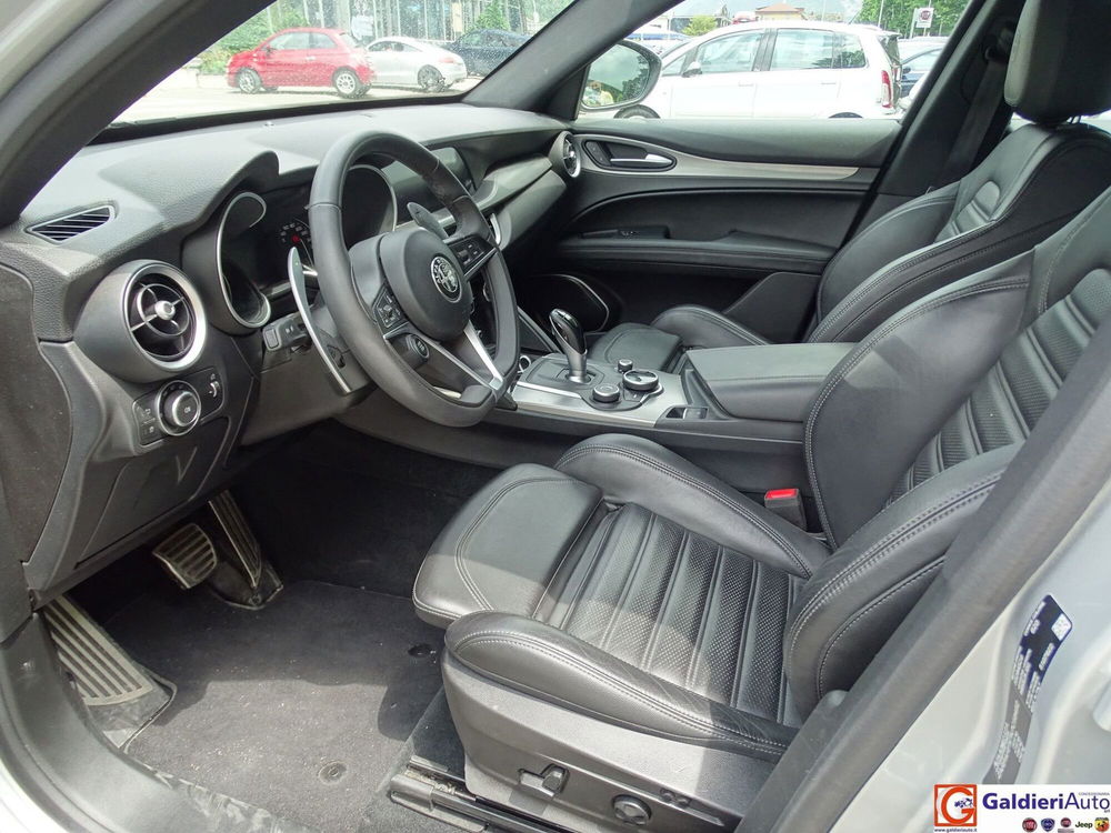 Alfa Romeo Stelvio usata a Salerno (6)