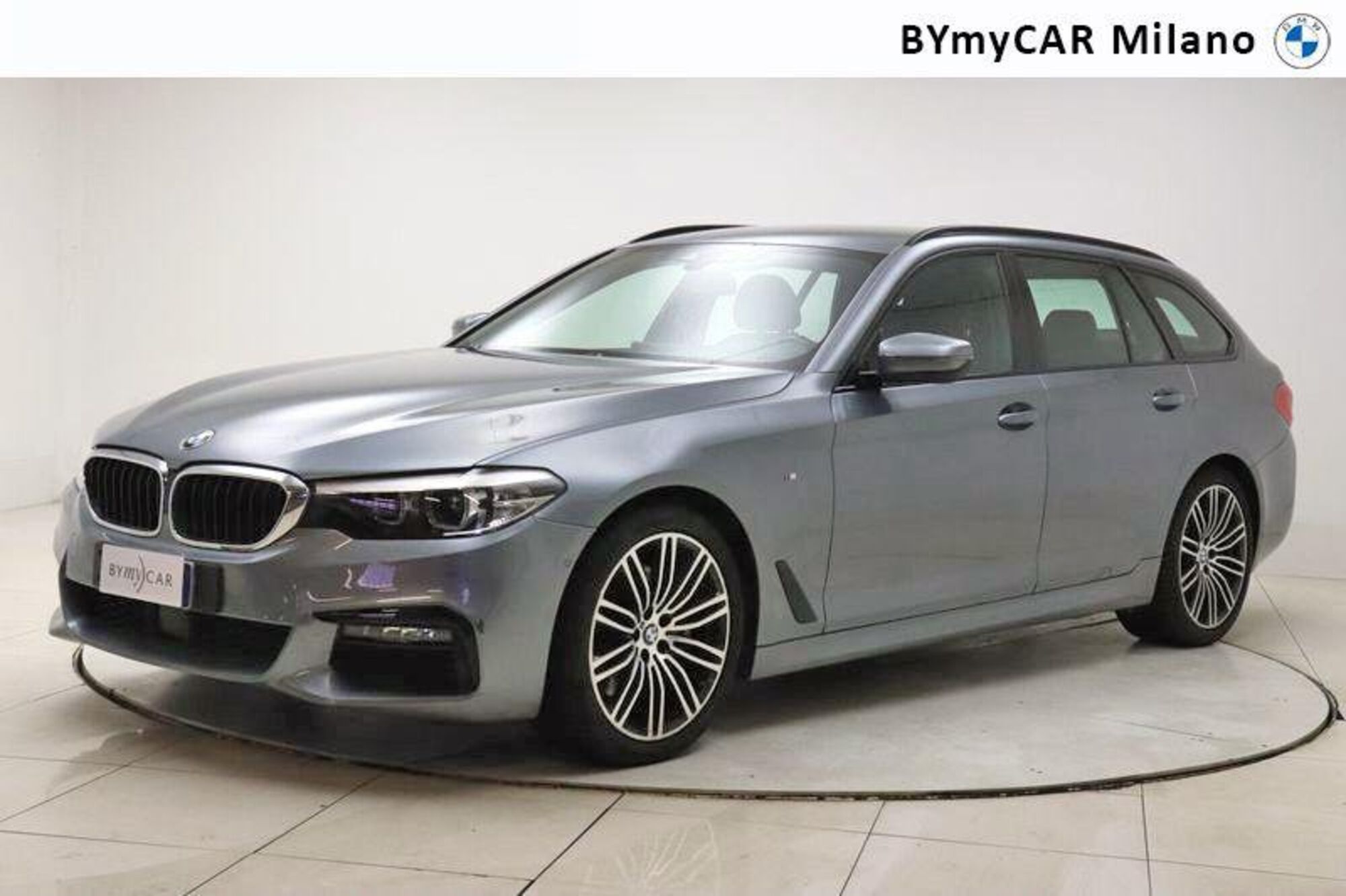 BMW Serie 5 Touring 530d xDrive 249CV  Msport del 2020 usata a Milano