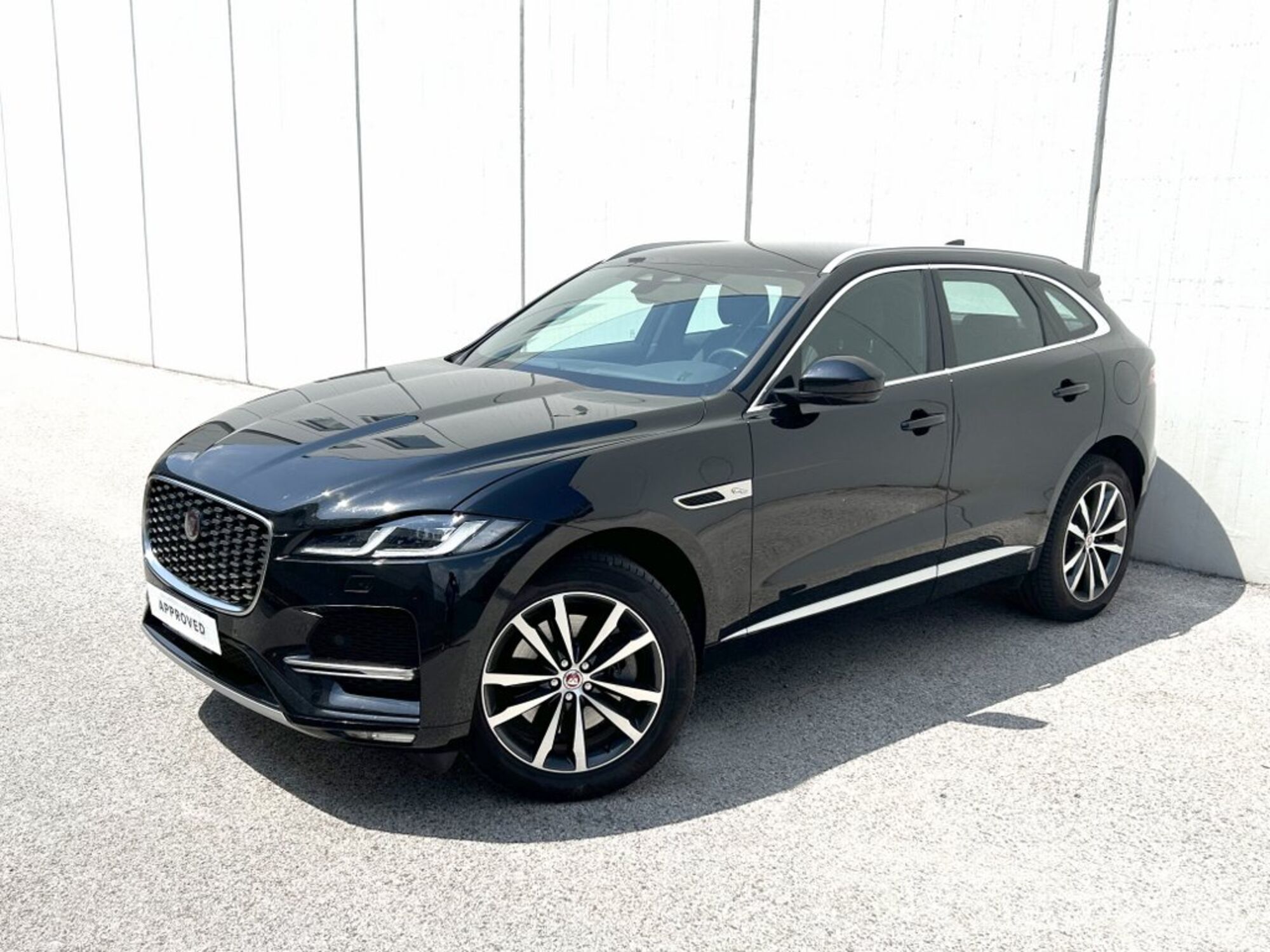 Jaguar F-Pace 2.0 PHEV 404 CV AWD aut. R-Dynamic SE  del 2023 usata a Trento