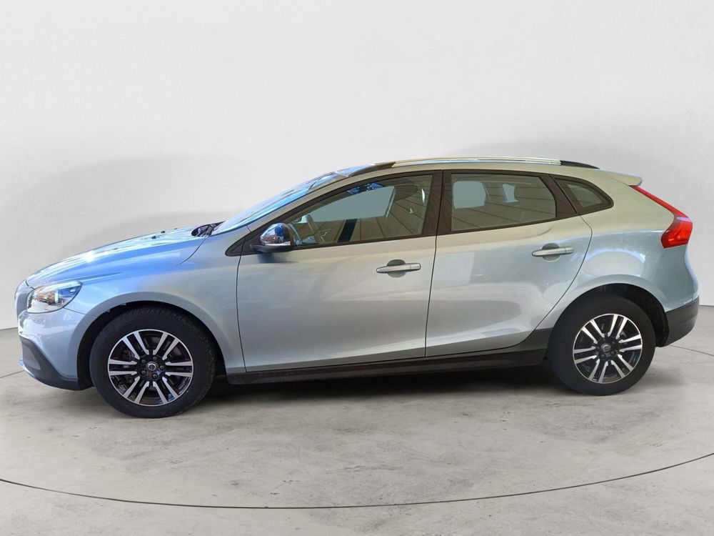 Volvo V40 Cross Country usata a Bari (5)