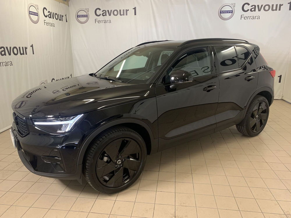 Volvo XC40 nuova a Ferrara (2)