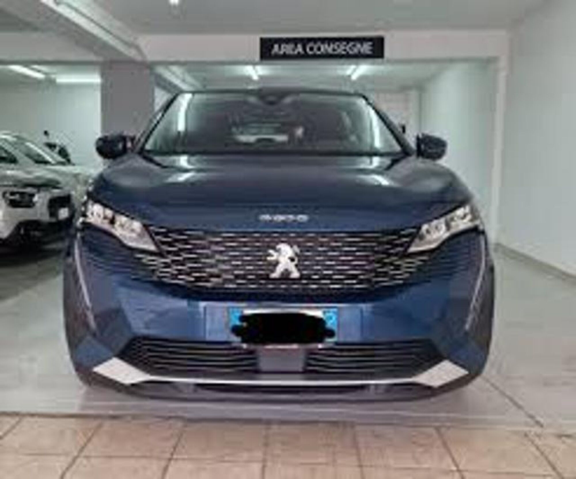 Peugeot 3008 1.2 hybrid Allure 136cv e-dcs6 nuova a Savona