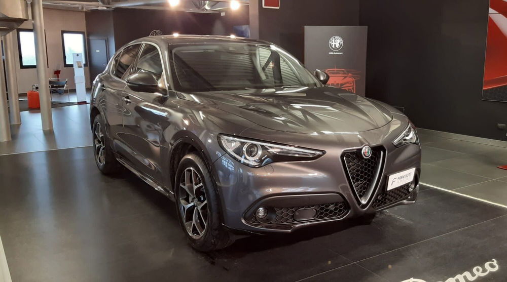 Alfa Romeo Stelvio nuova a Ascoli Piceno (4)