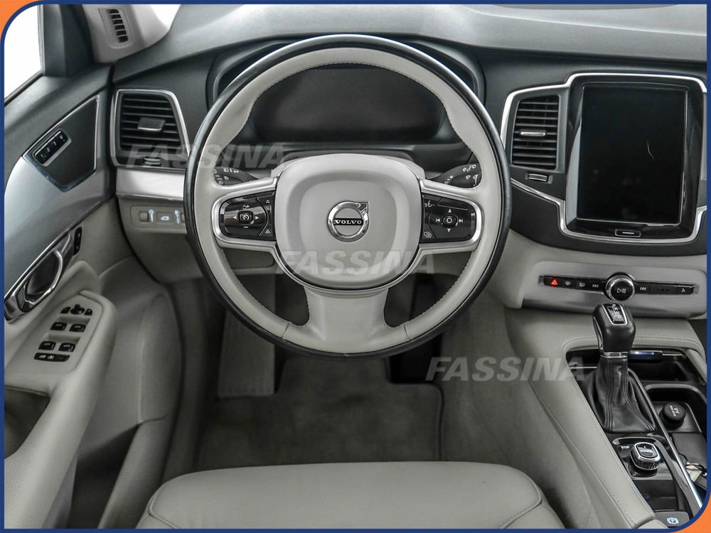 Volvo XC90 usata a Milano (10)