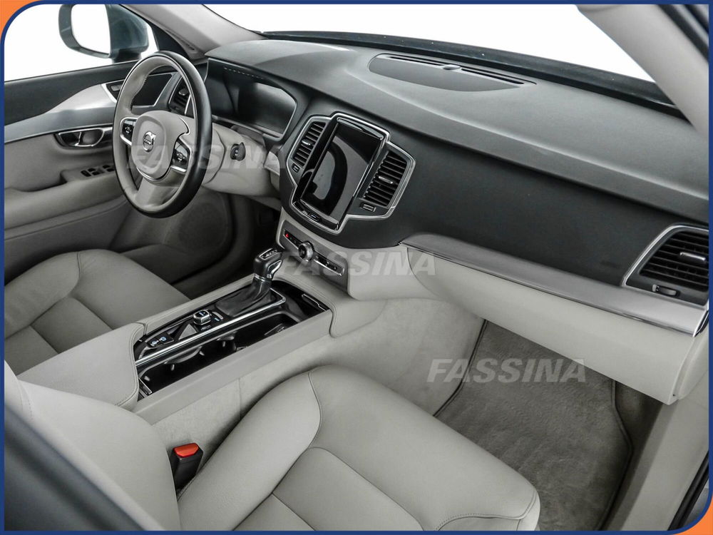 Volvo XC90 usata a Milano (15)