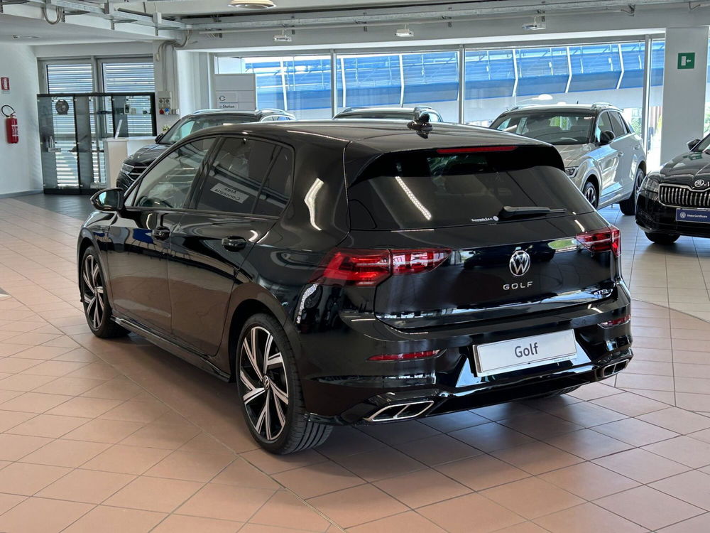 Volkswagen Golf nuova a Padova (6)