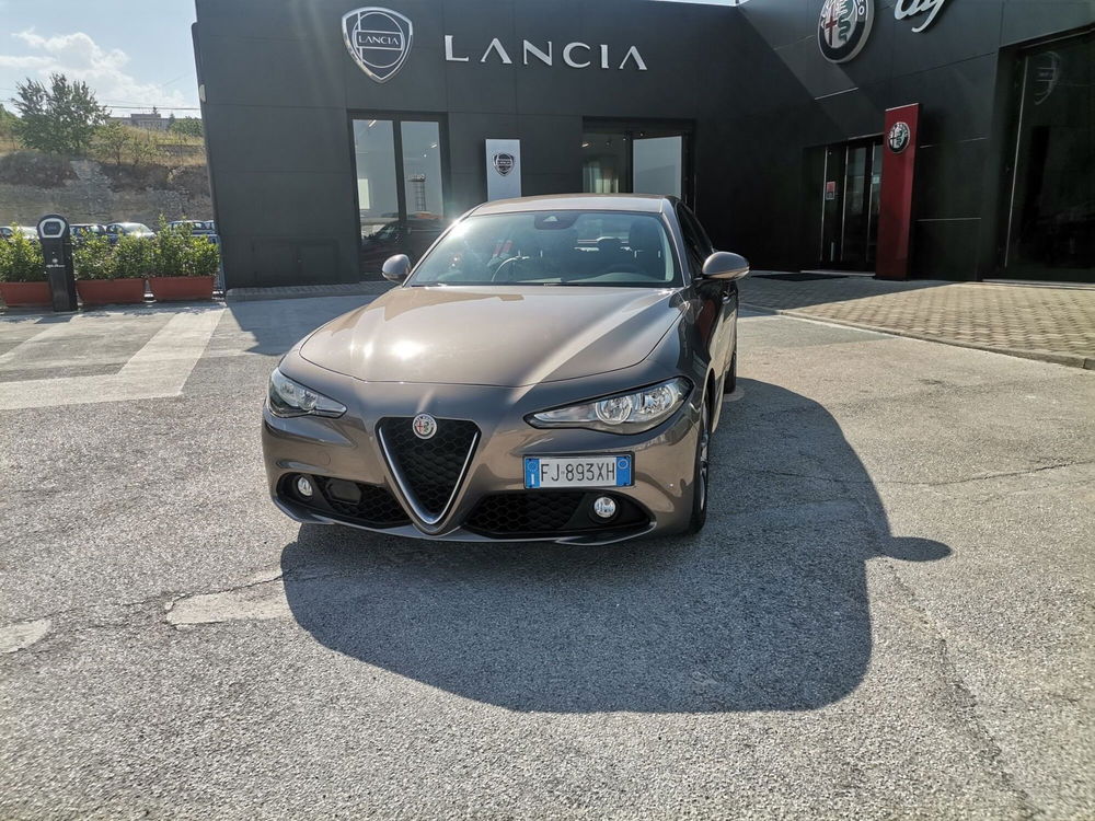 Alfa Romeo Giulia usata a Matera (2)