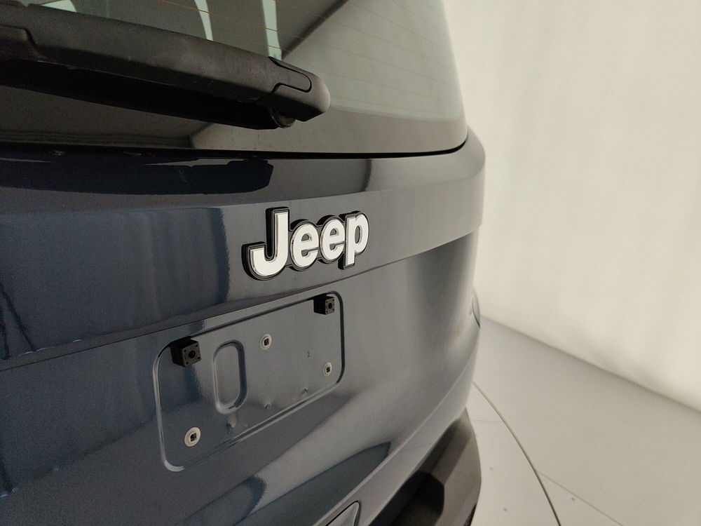 Jeep Renegade nuova a Caserta (14)