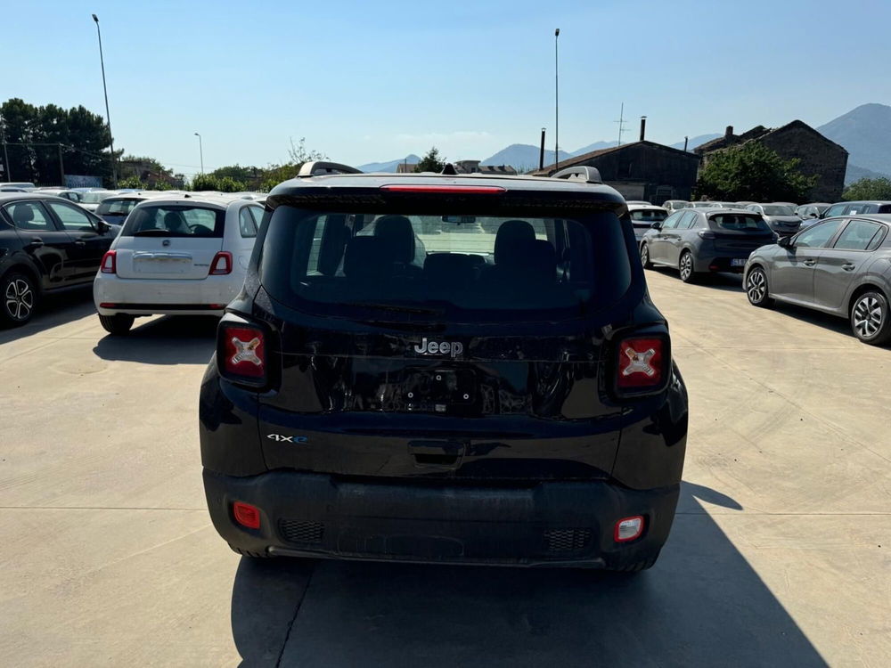 Jeep Renegade nuova a Salerno (12)