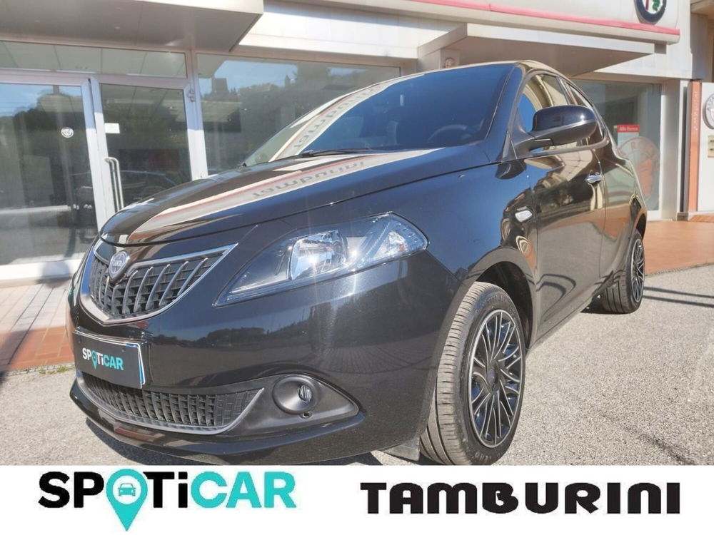 Lancia Ypsilon usata a Arezzo