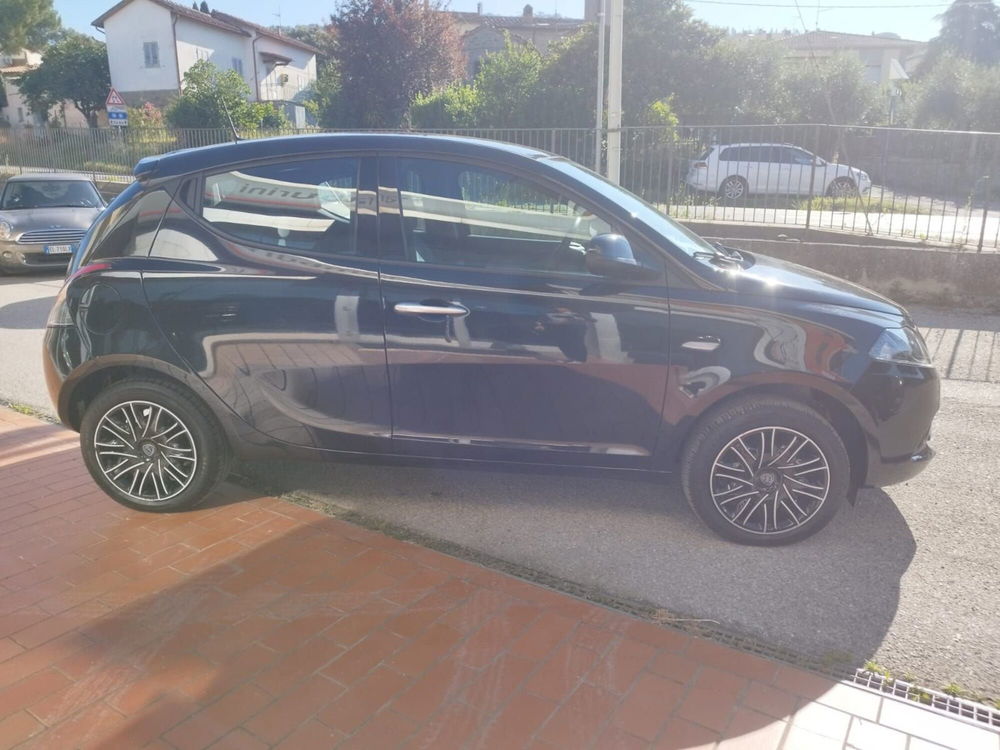 Lancia Ypsilon usata a Arezzo (4)