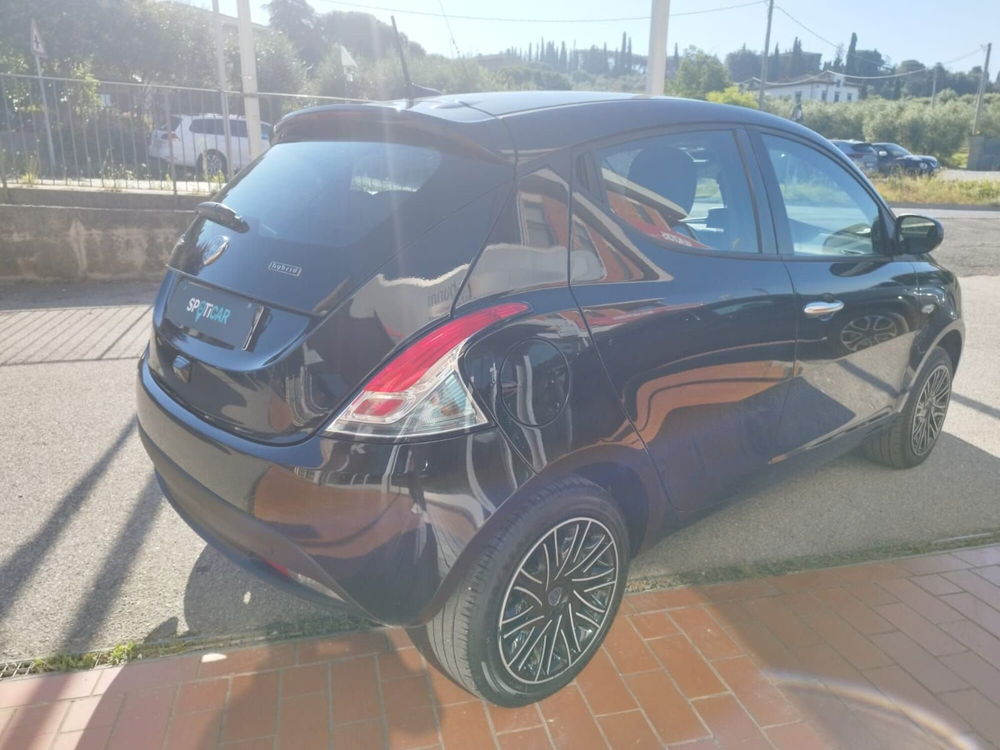 Lancia Ypsilon usata a Arezzo (5)