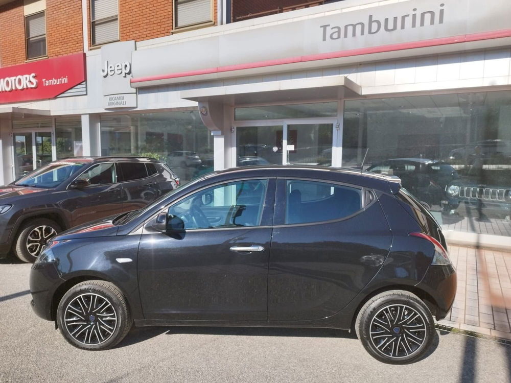 Lancia Ypsilon usata a Arezzo (8)