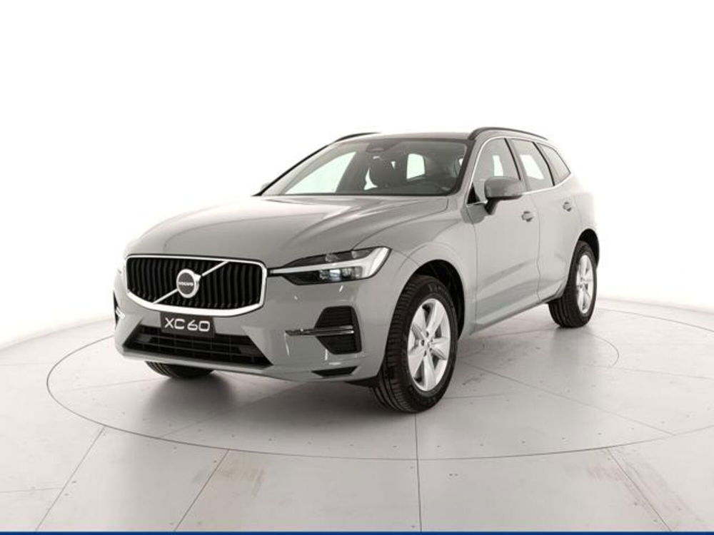 Volvo XC60 nuova a Modena (2)