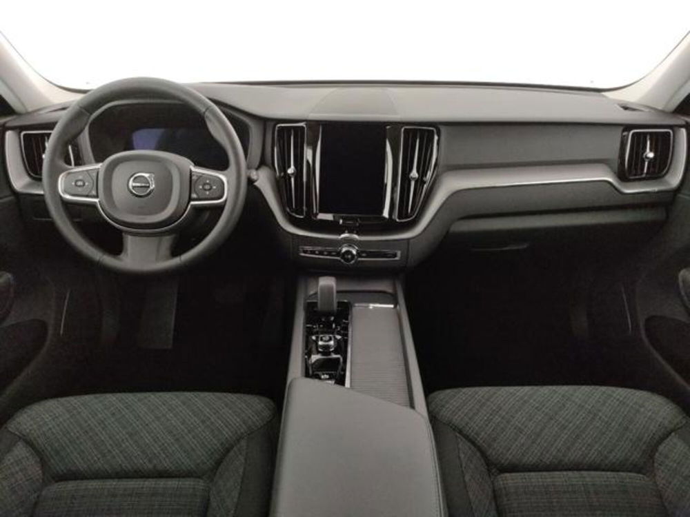 Volvo XC60 nuova a Modena (15)