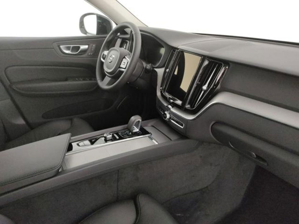 Volvo XC60 nuova a Modena (11)