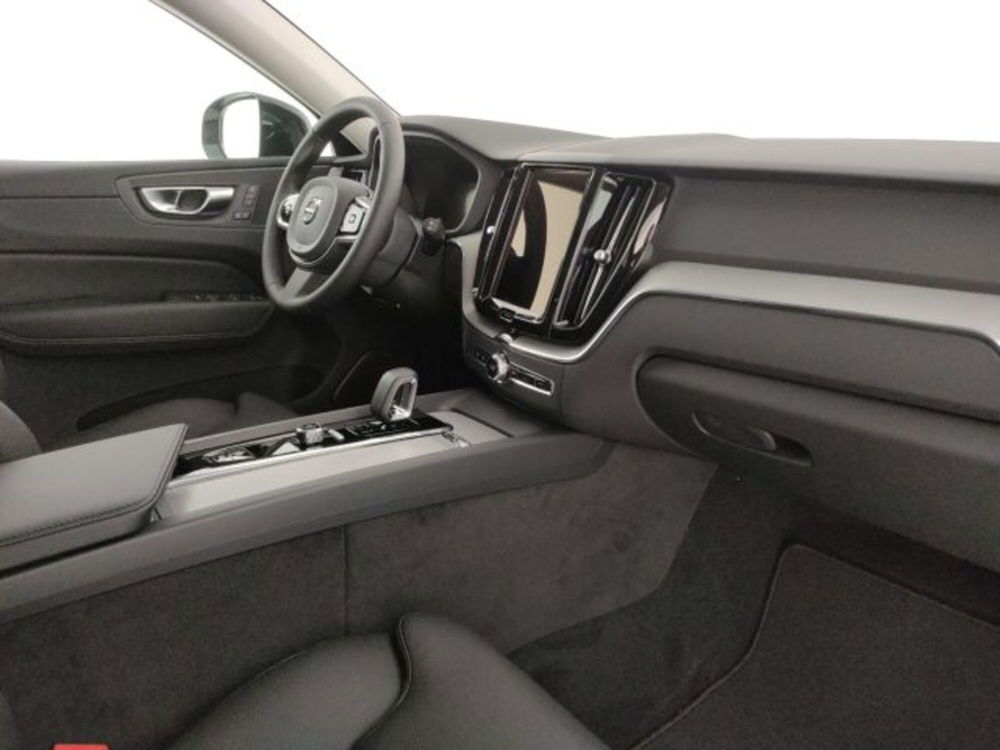 Volvo XC60 nuova a Modena (14)