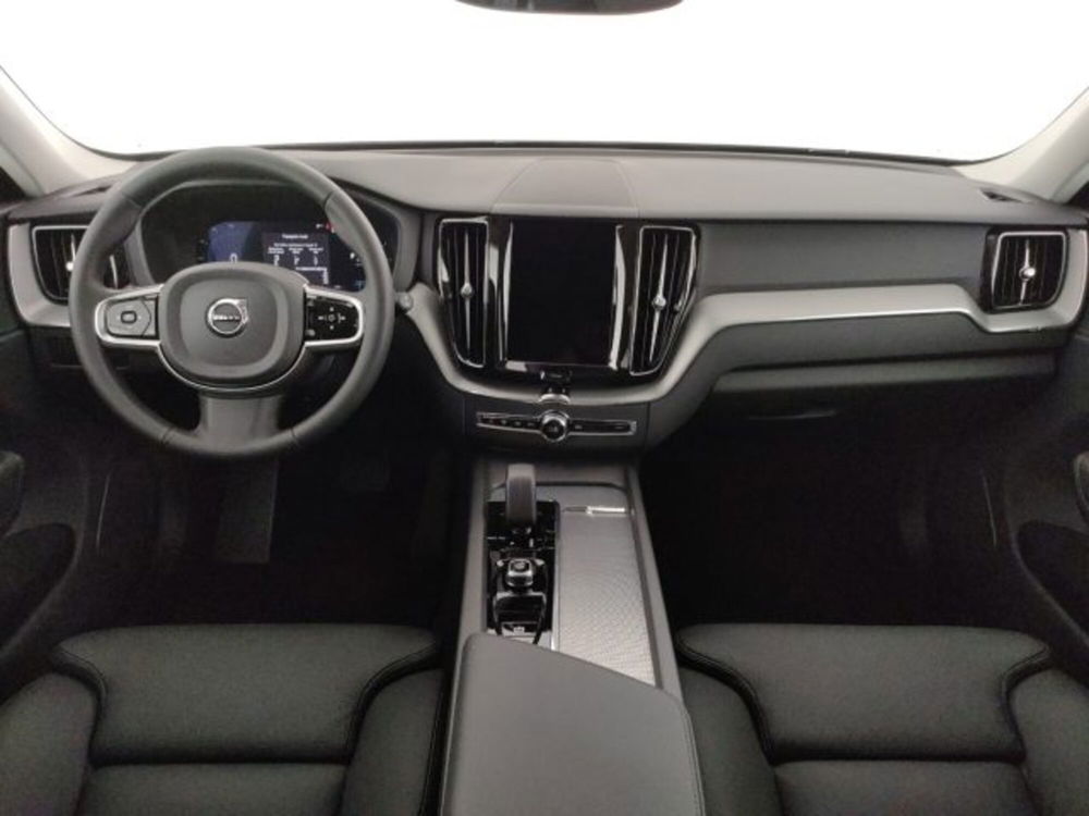 Volvo XC60 nuova a Modena (13)