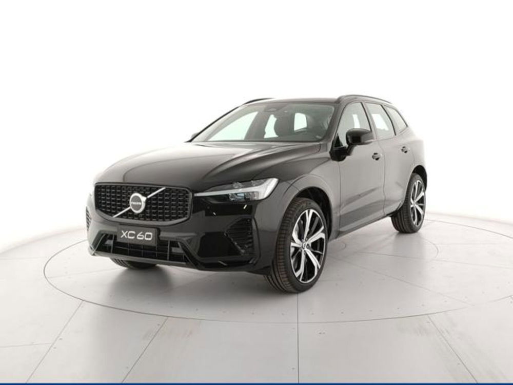 Volvo XC60 nuova a Modena (2)