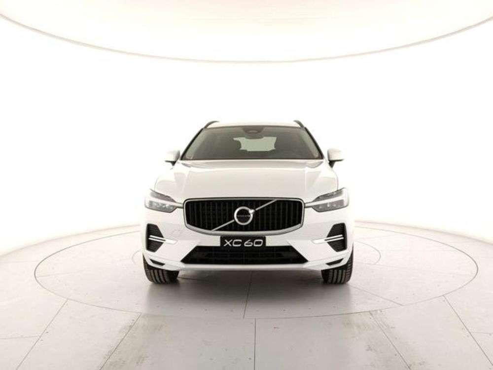 Volvo XC60 nuova a Modena (7)