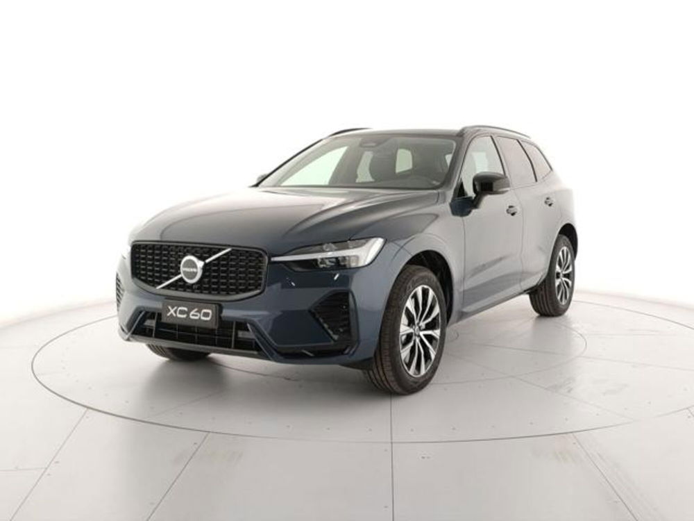 Volvo XC60 nuova a Modena (2)