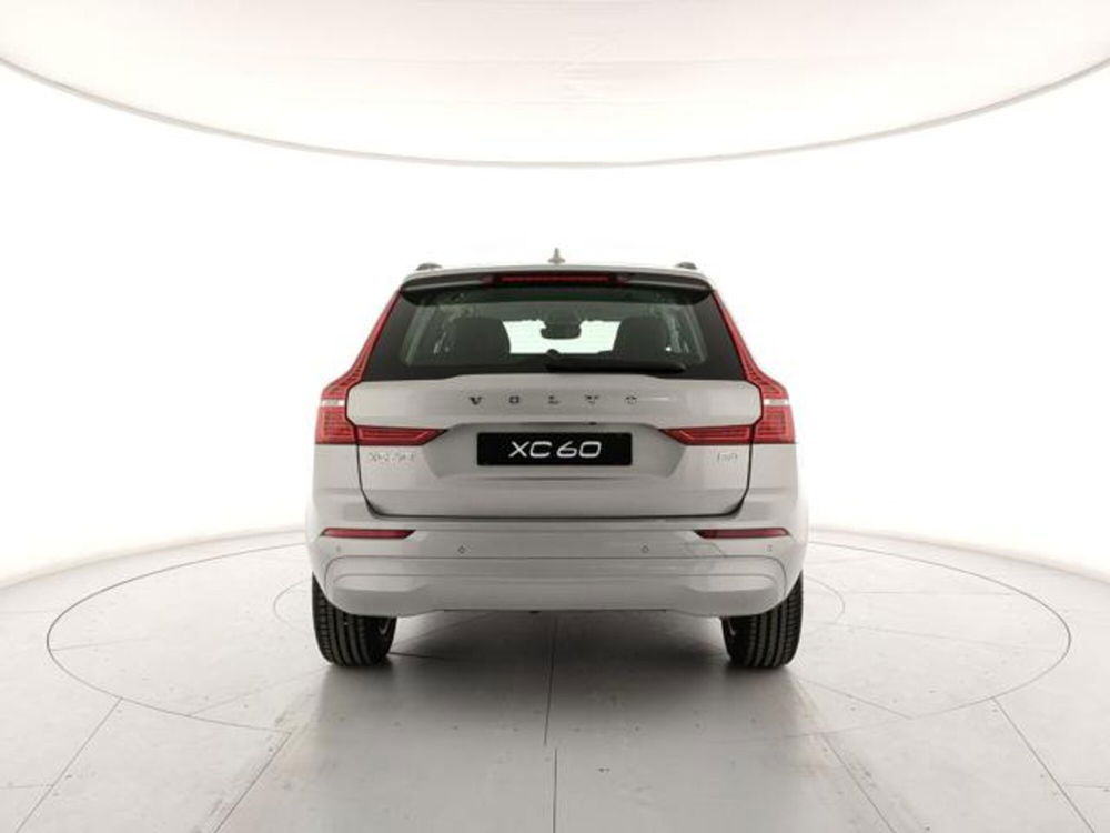 Volvo XC60 nuova a Modena (4)