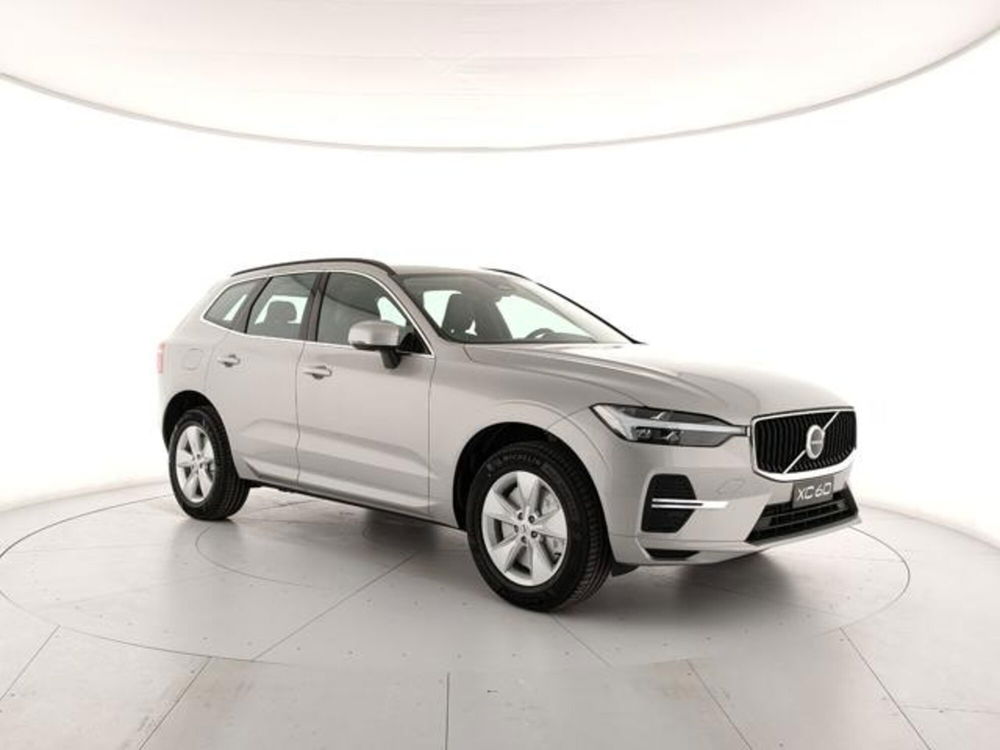 Volvo XC60 nuova a Modena (6)