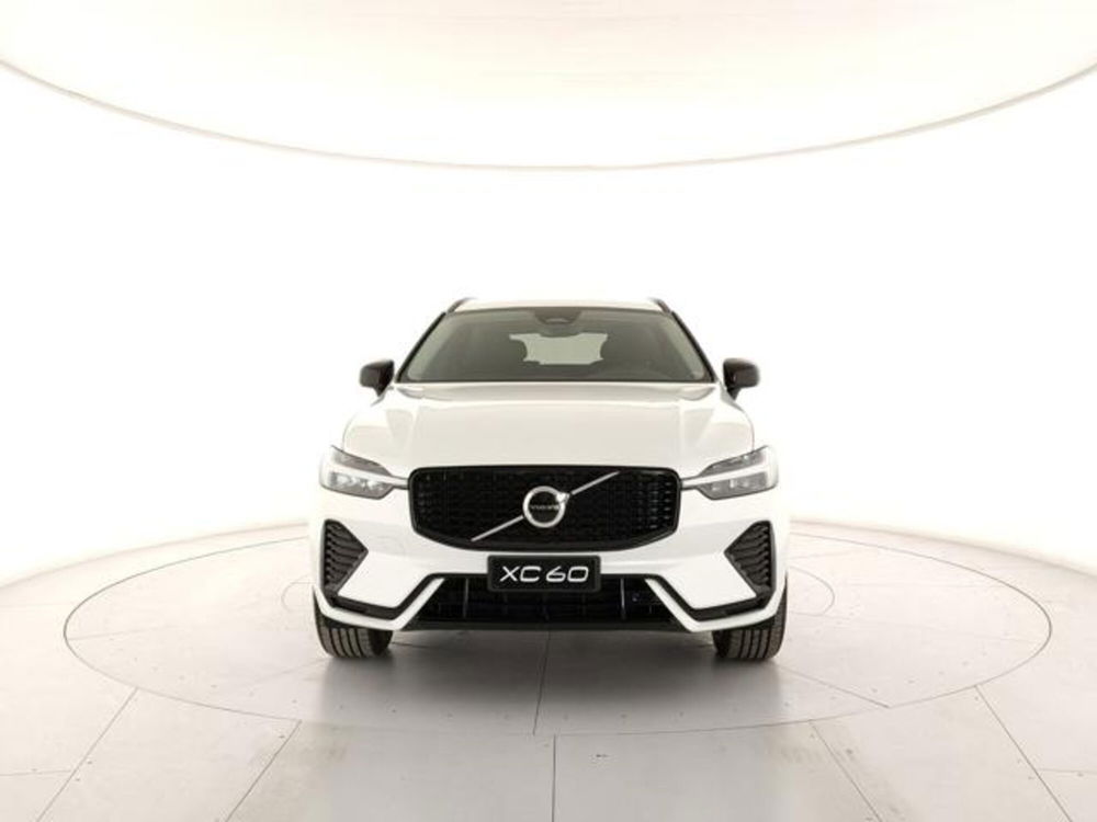 Volvo XC60 nuova a Modena (7)