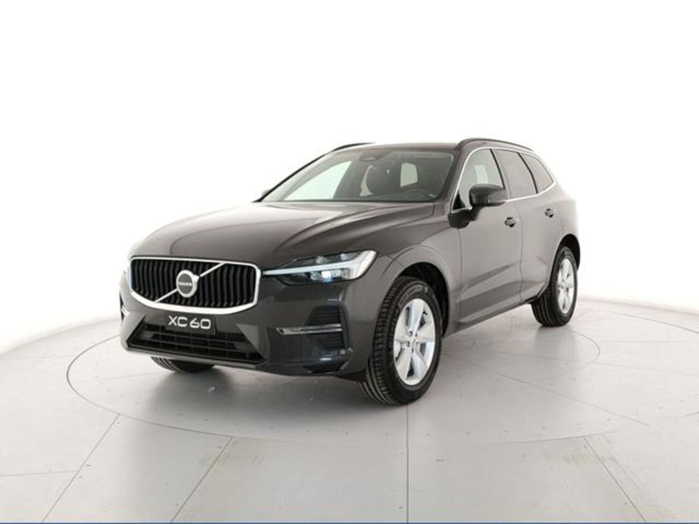 Volvo XC60 nuova a Modena (2)