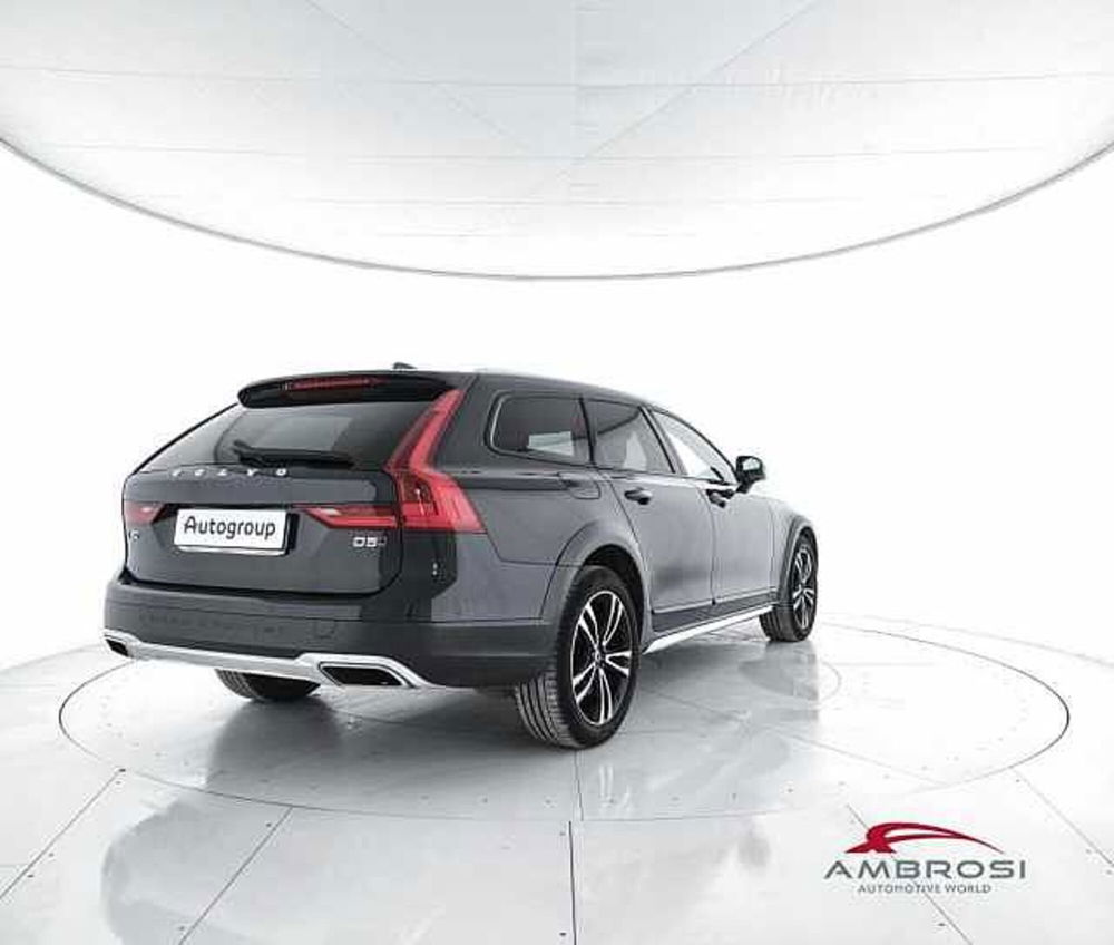 Volvo V90 Cross Country usata a Viterbo (3)