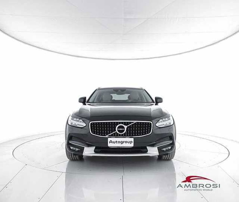 Volvo V90 Cross Country usata a Viterbo (5)