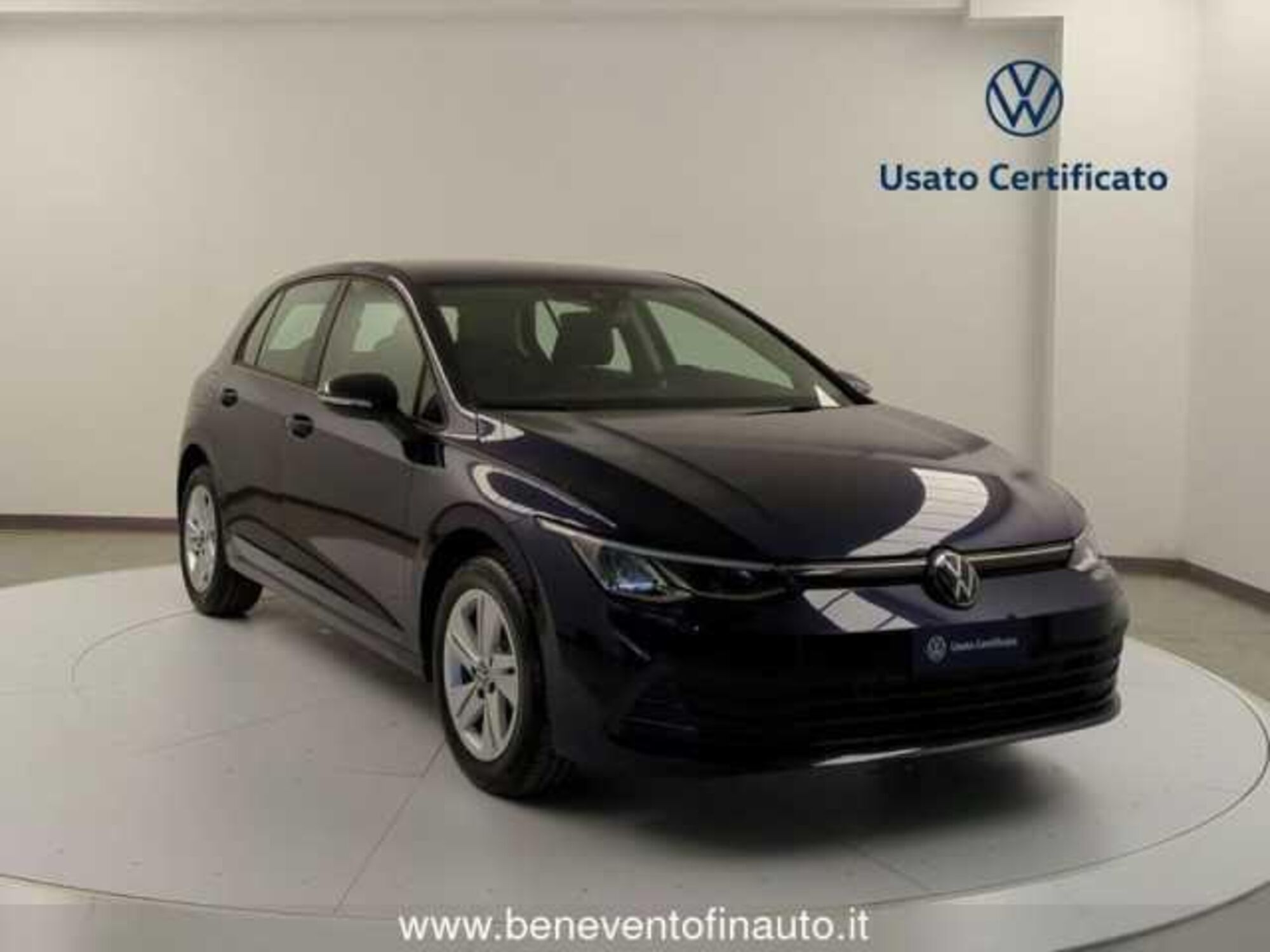 Volkswagen Golf 2.0 TDI DSG SCR Life nuova a Pratola Serra