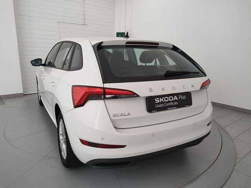 Skoda Scala usata a Varese (8)