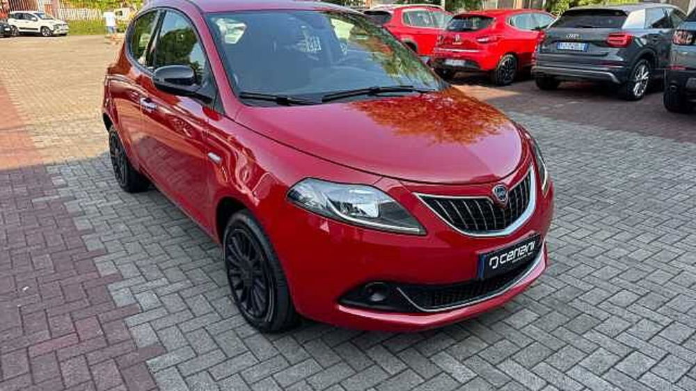 Lancia Ypsilon usata a Milano (8)