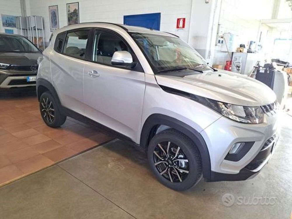 Mahindra KUV100 nuova a Varese