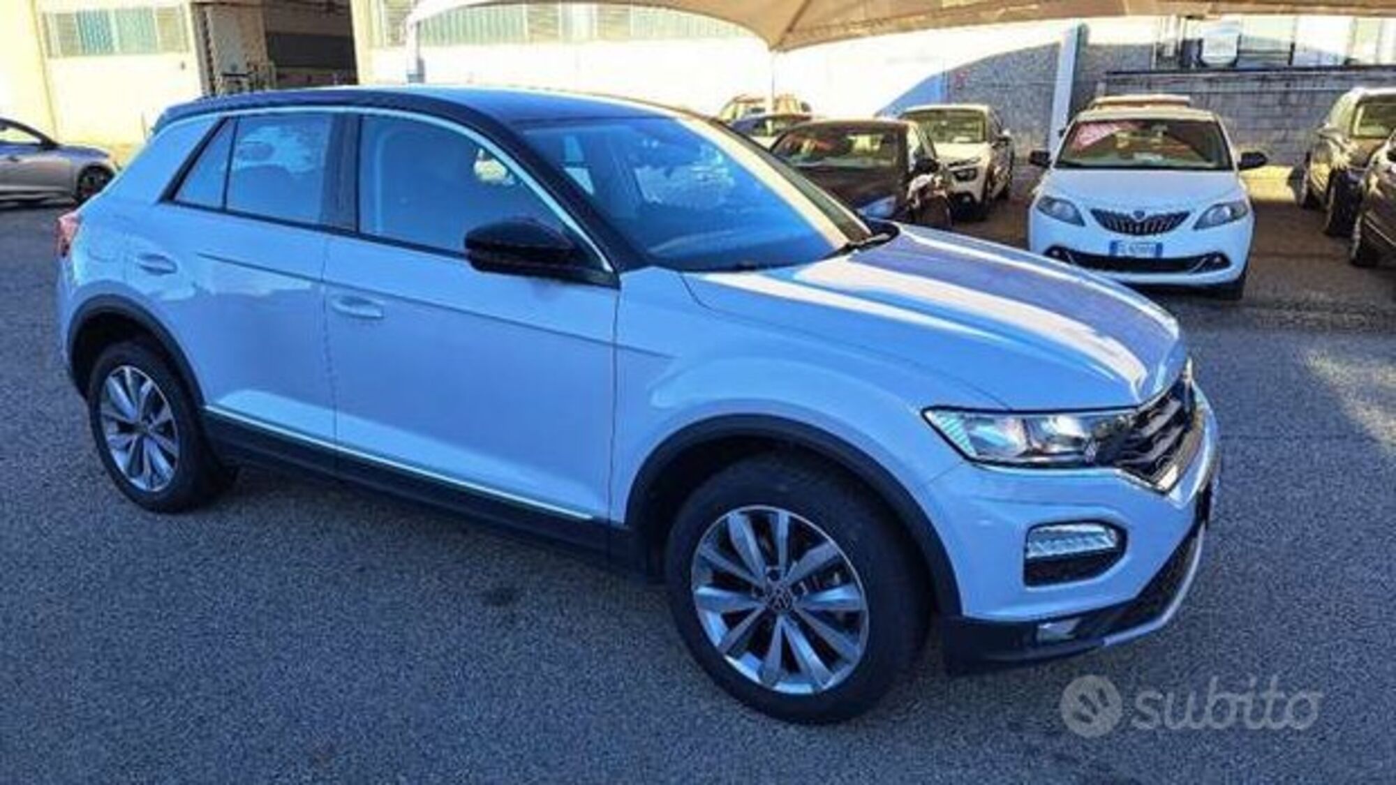 Volkswagen T-Roc 1.0 TSI Life del 2021 usata a Tradate