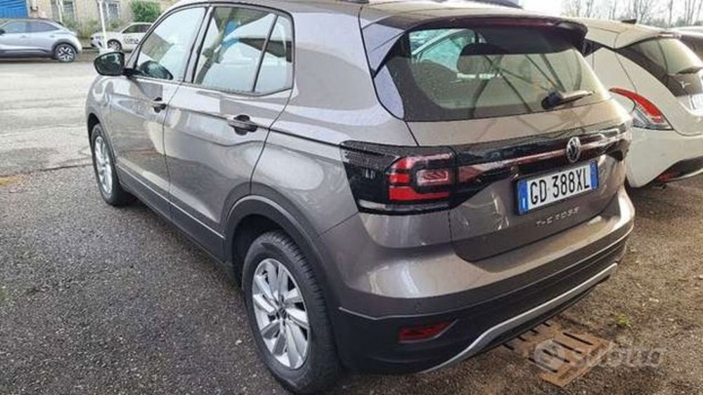 Volkswagen T-Cross usata a Varese (8)