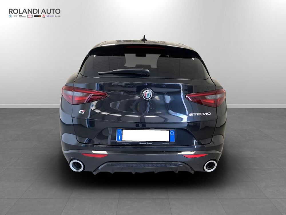 Alfa Romeo Stelvio usata a Alessandria (5)