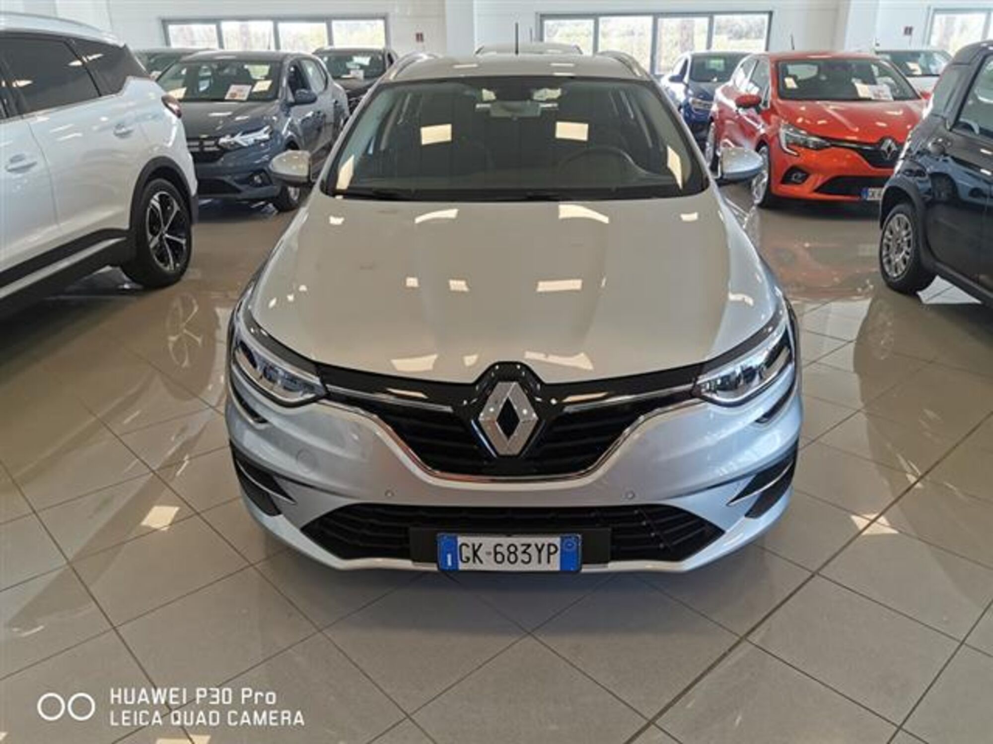 Renault M&eacute;gane Sporter Blue dCi 115 CV Business  del 2022 usata a Brindisi