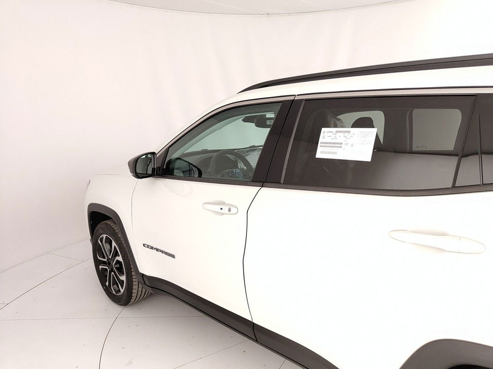 Jeep Compass nuova a Caserta (10)