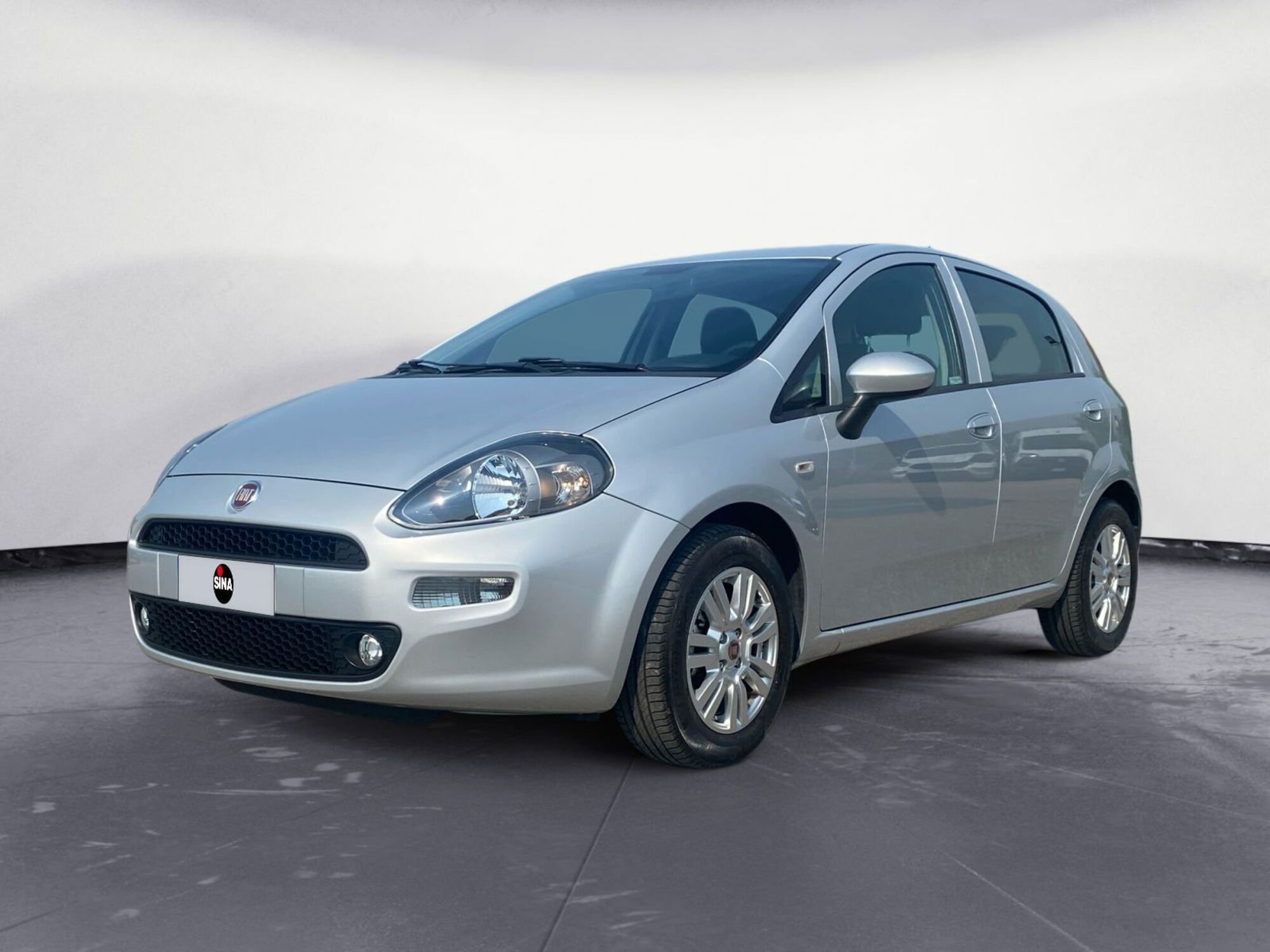 Fiat Punto 1.2 8V 5 porte Lounge  del 2016 usata a Pordenone