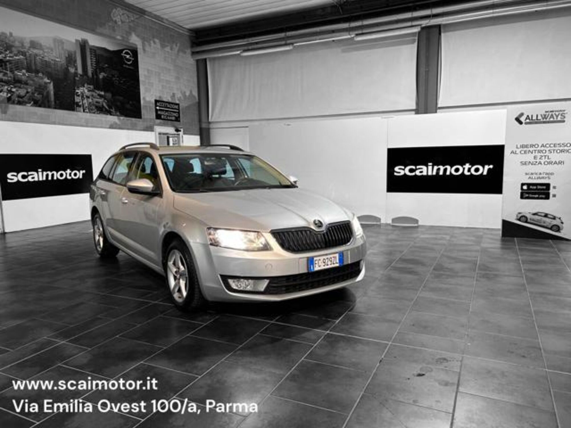 Skoda Octavia Station Wagon 1.6 TDI CR 110 CV DSG Wagon Executive del 2016 usata a Parma