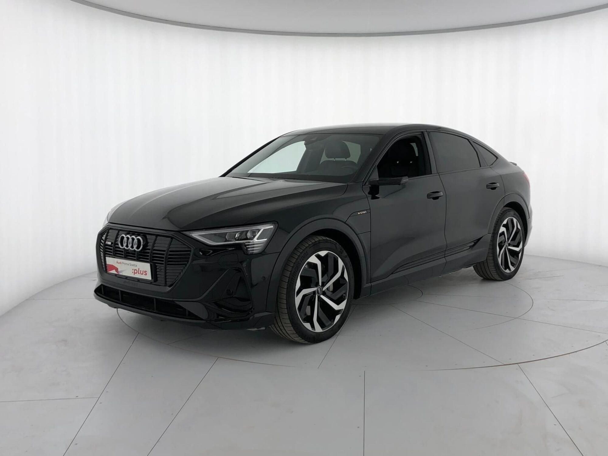 Audi e-tron 55 quattro S line Fast edition del 2021 usata a Massa