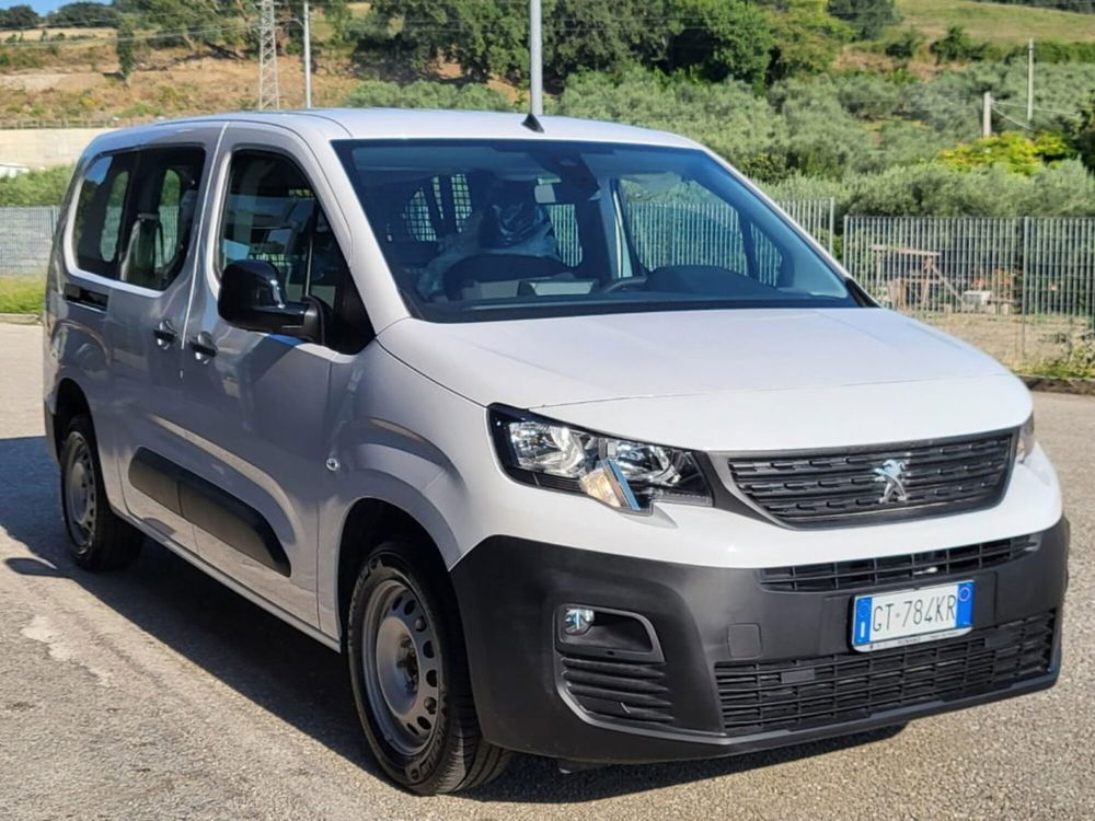 Peugeot Partner Furgone nuova a Foggia (8)