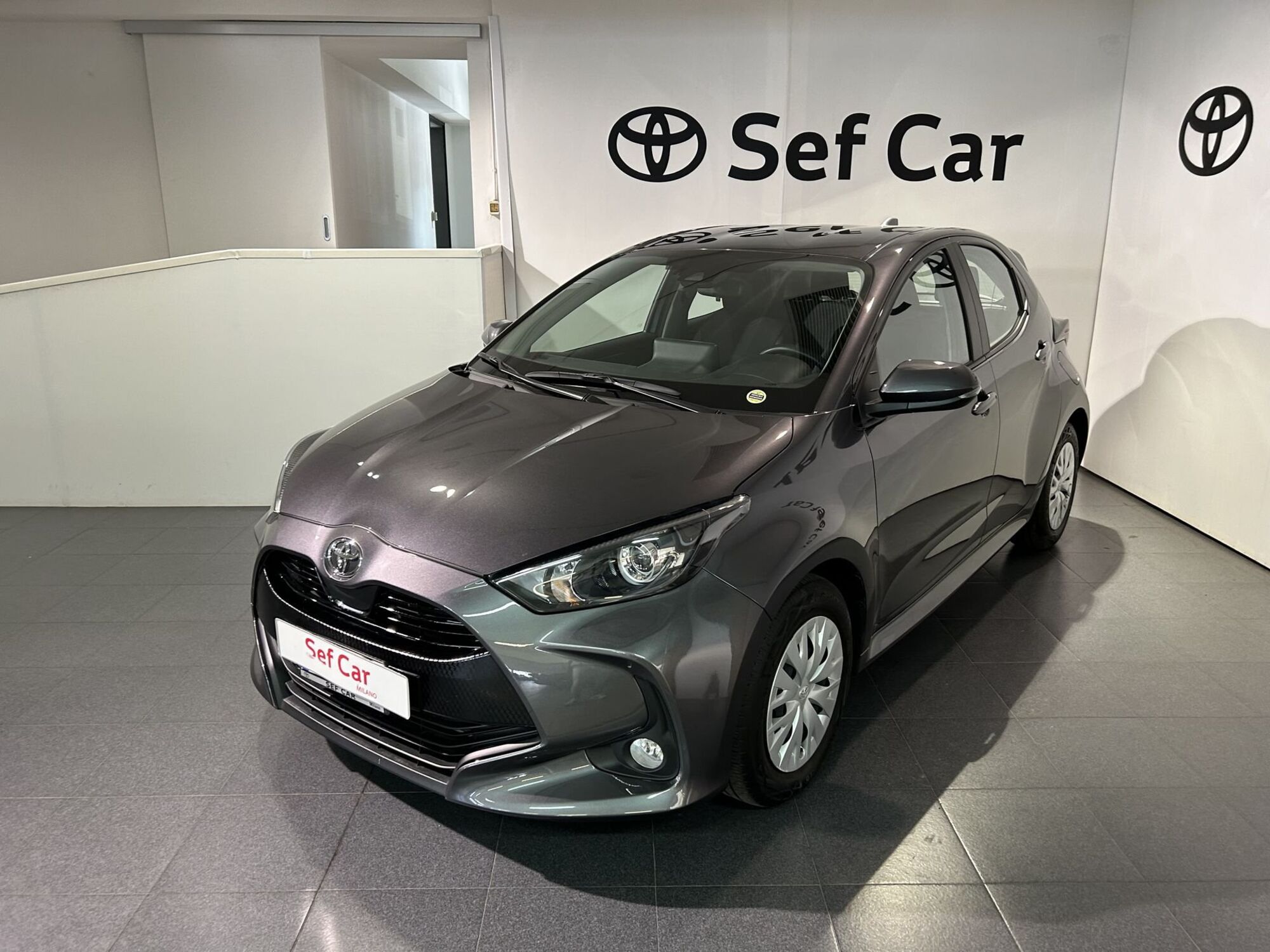 Toyota Yaris 1.0 5 porte Active  del 2022 usata a Milano