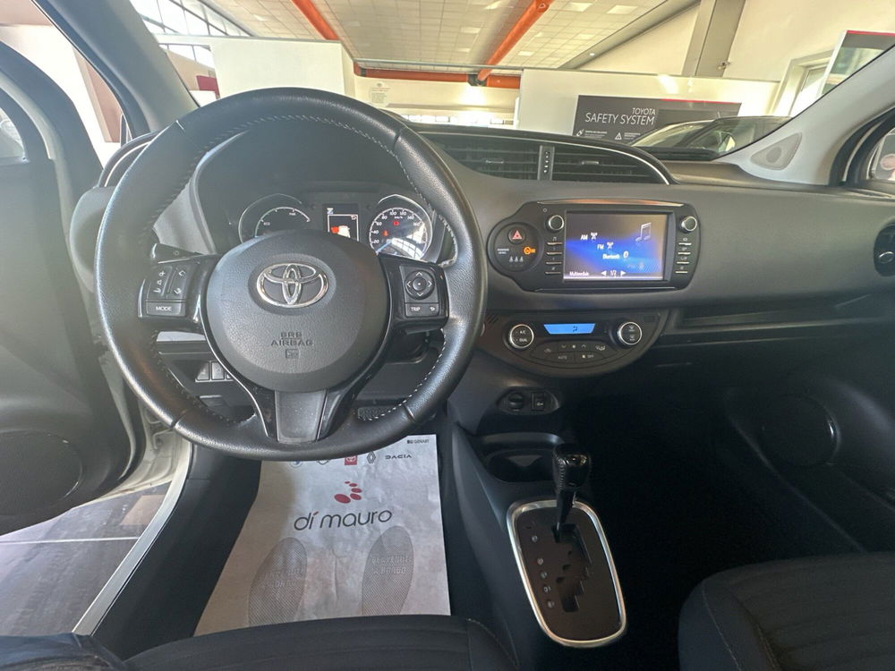 Toyota Yaris usata a Napoli (7)